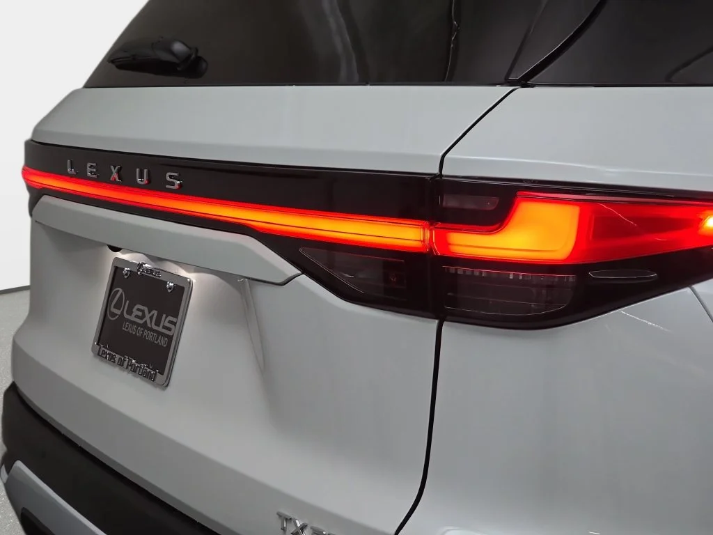 New 2026 Wind Chill Pearl Lexus PREMIUM AWD image 31