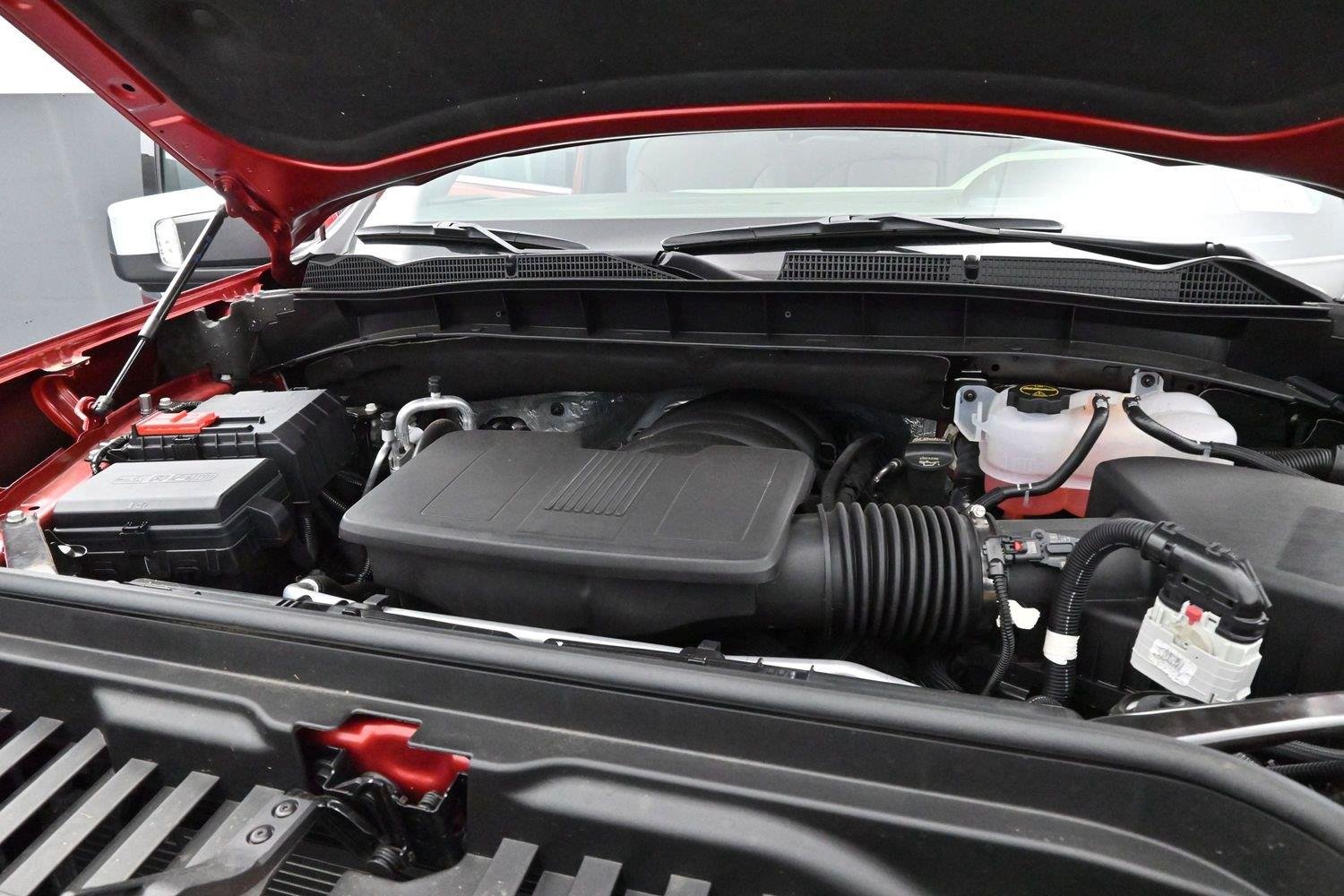 Used 2026 Volcanic Red Tintcoat GMC SLT image 33