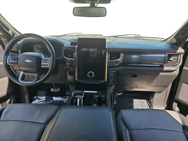 Used 2025 Blue Ford Lariat image 9