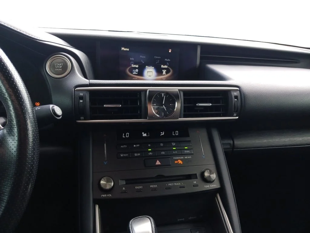 Used 2020 White Lexus 300 image 12