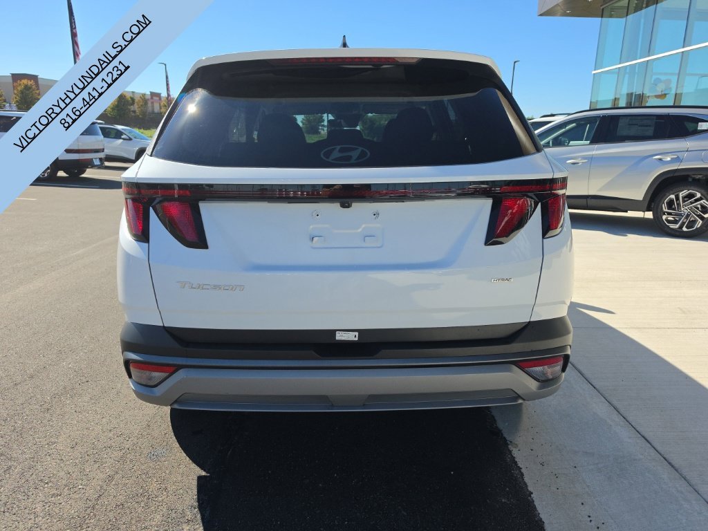 Used 2026 White Hyundai SEL image 4
