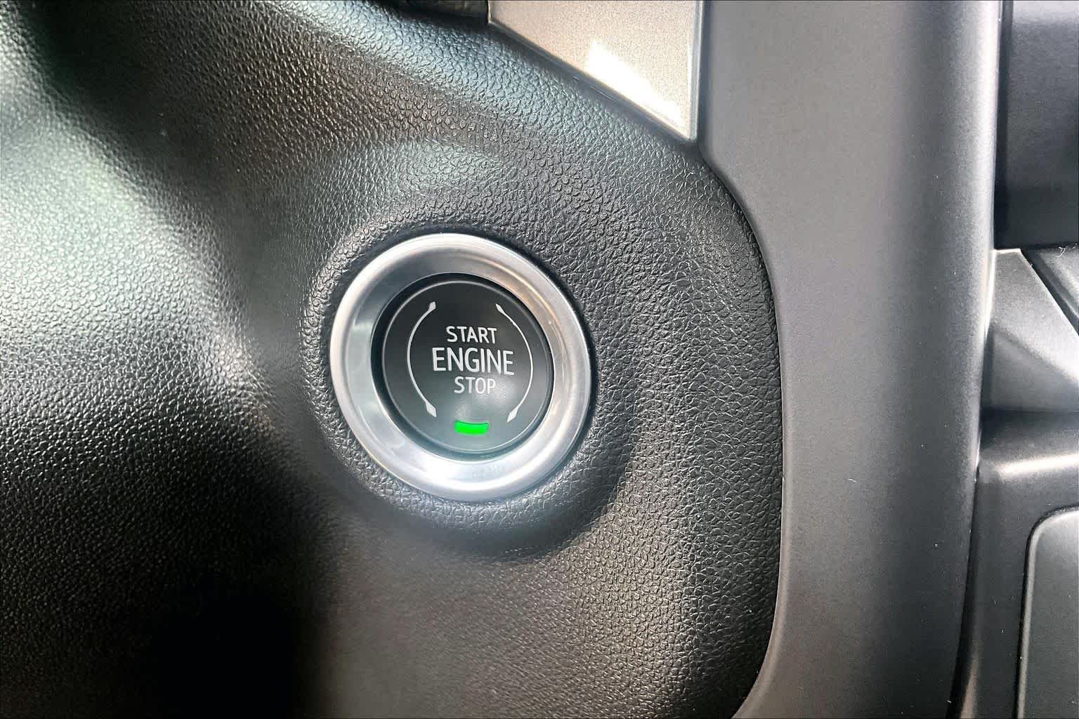 Used 2022 Shadow Gray Metallic Chevrolet LT image 35