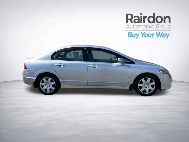 Used 2009 Alabaster Silver Metallic Honda LX image 8