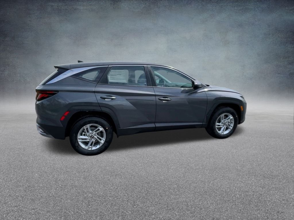 2025 Hyundai Tucson SE - Photo 25
