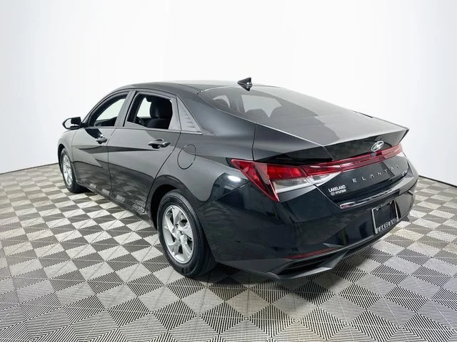 Certified Pre-Owned 2022 Hyundai Elantra SE