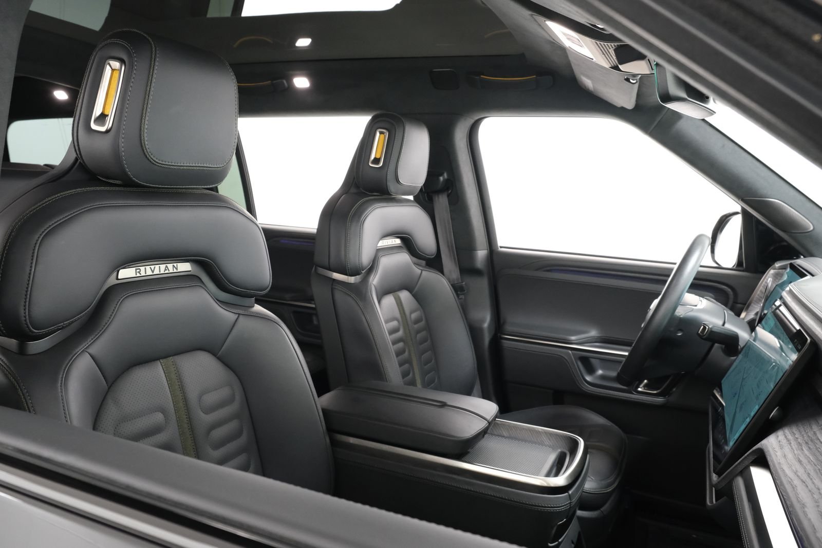 Used 2023 Midnight Rivian Adventure image 45