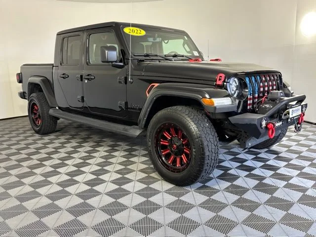 Used 2022 Black Jeep Altitude image 37