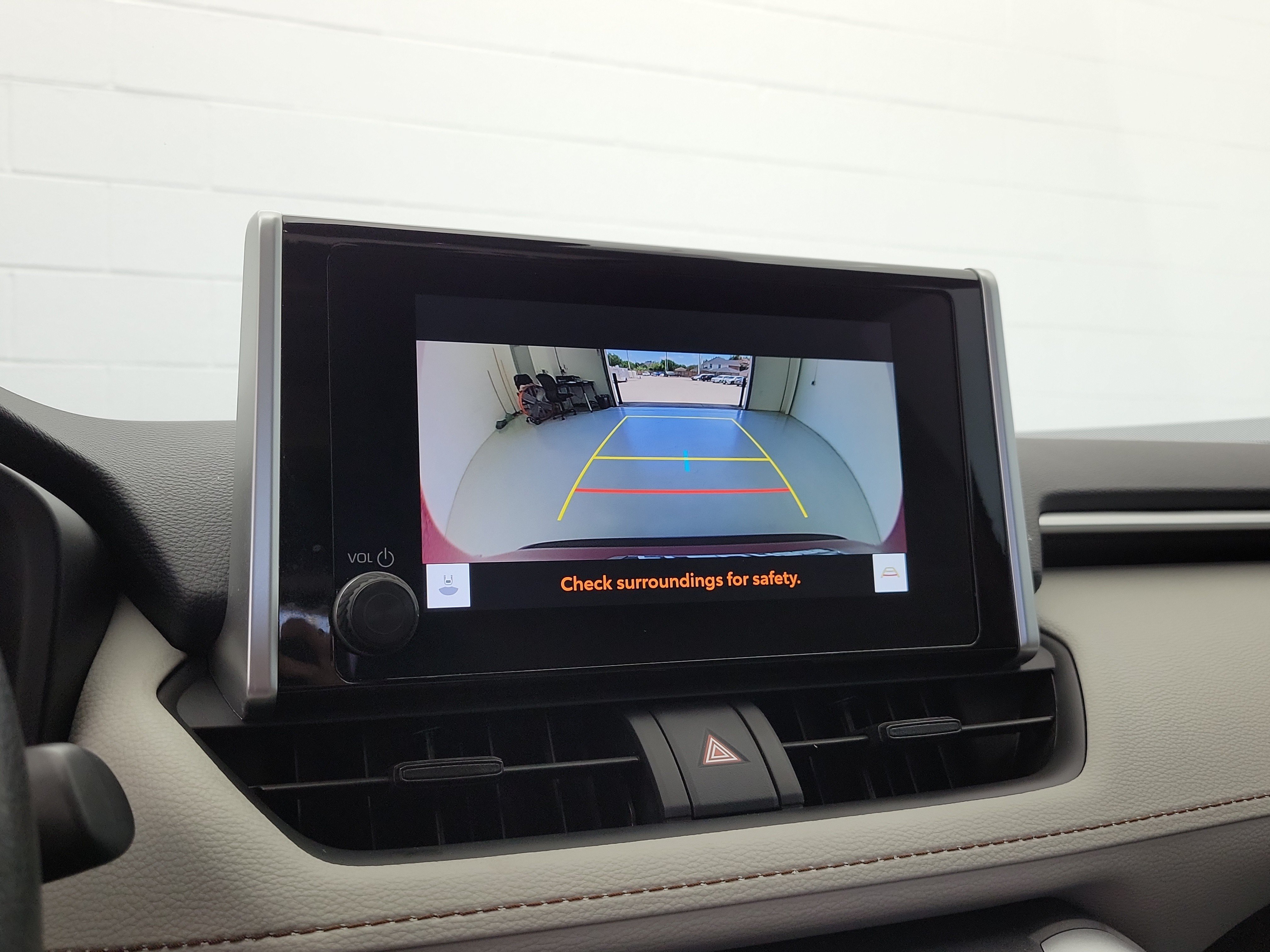 Used 2025 Ruby Flare Pearl Toyota XLE image 30
