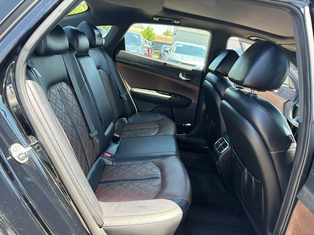 Used 2019 Black Kia SX image 25