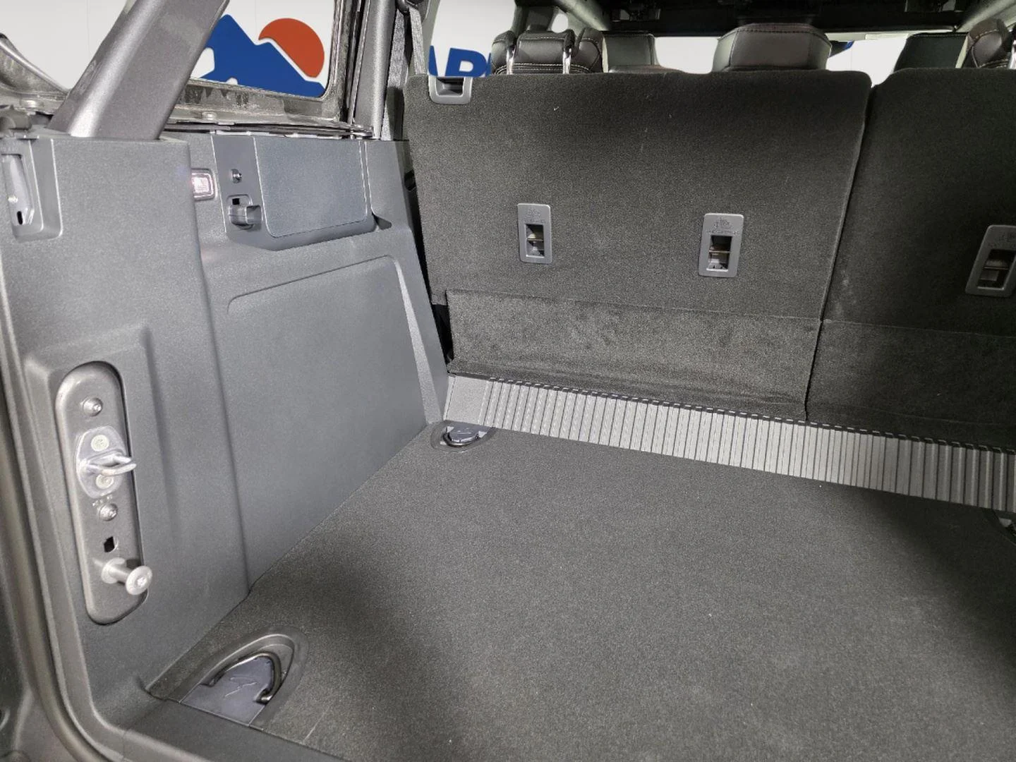 Used 2025 Carbonized Gray Metallic Ford Badlands image 7