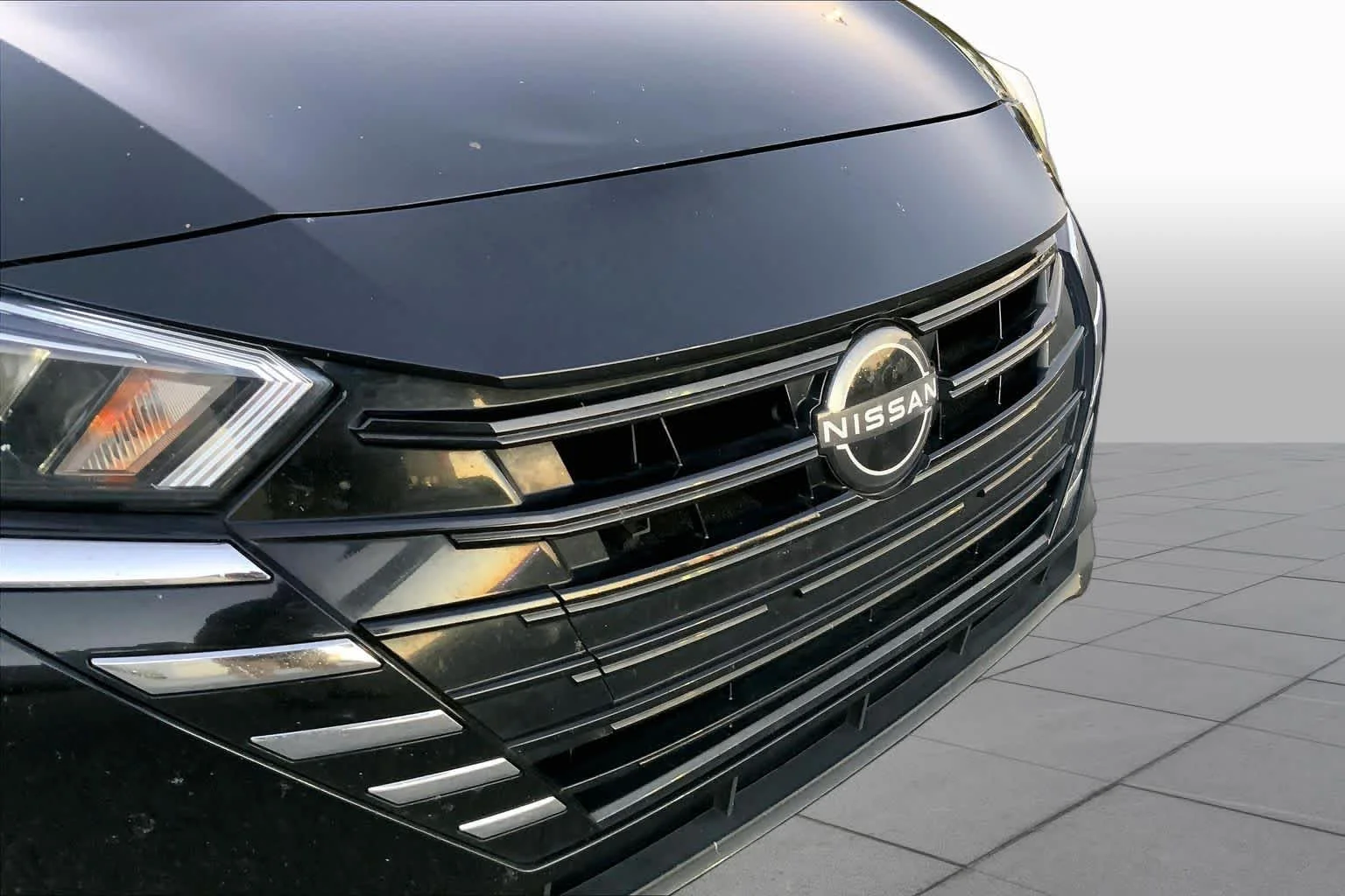 Used 2023 Super Black Nissan S image 27