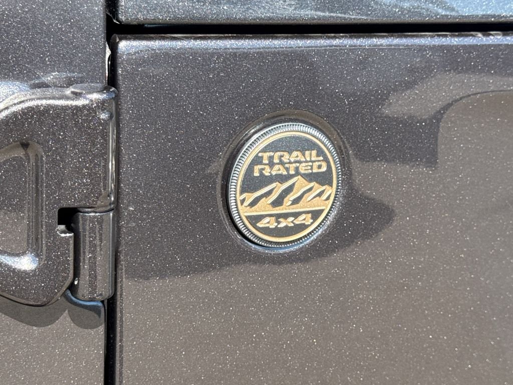 New 2026 Granite Crystal Metallic Clear-Coat Exterior Paint Jeep 85th Anniversary Edition image 9