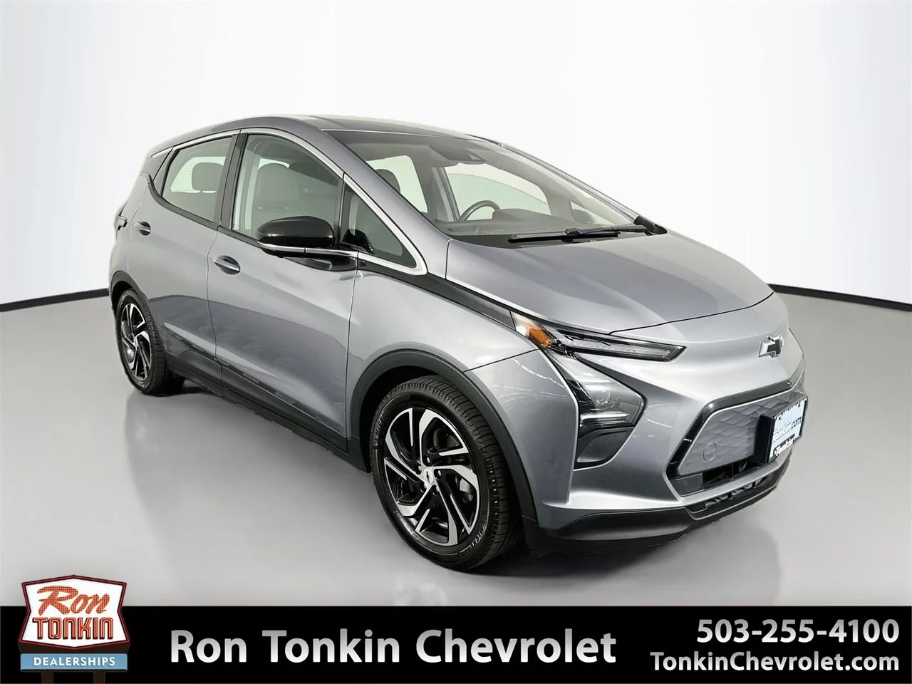 Used 2023 Gray Ghost Metallic Chevrolet 2LT image 1