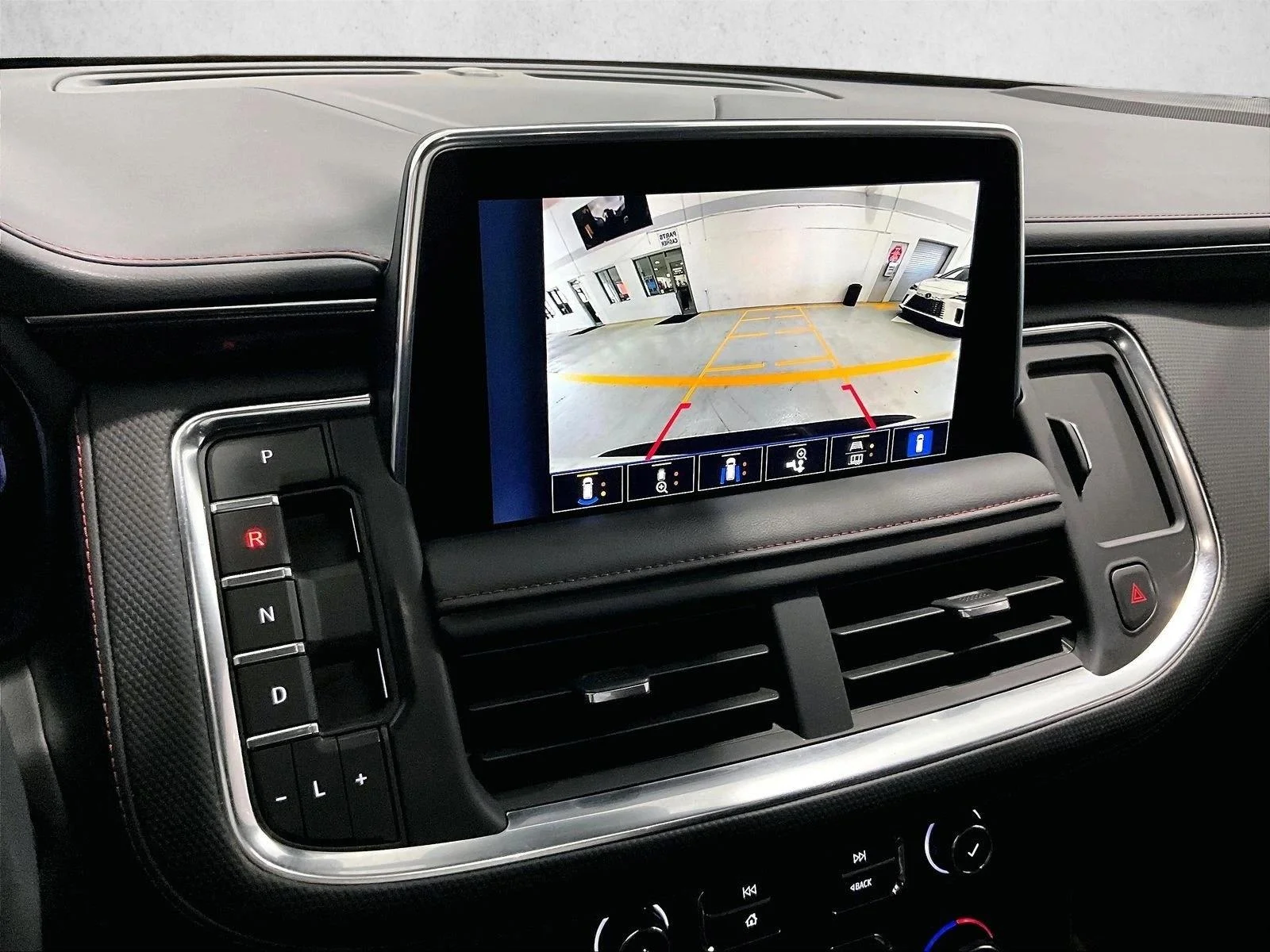Used 2023 Iridescent Pearl Tricoat Chevrolet RST image 23