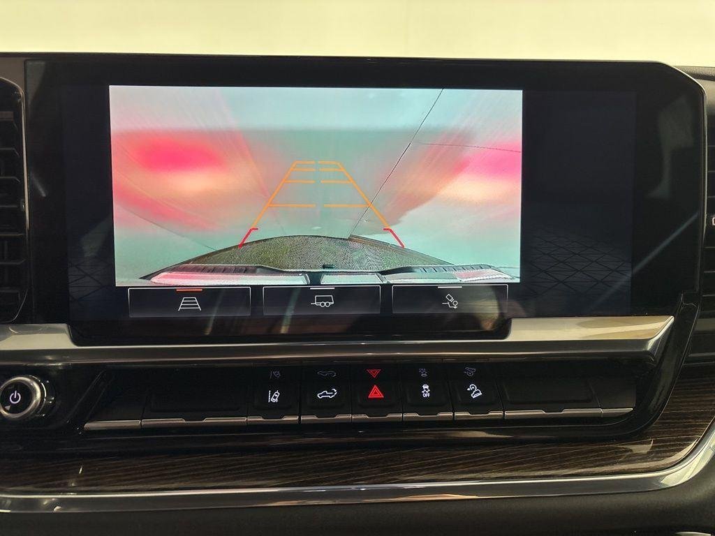 Used 2024 Onyx Black GMC SLE image 12