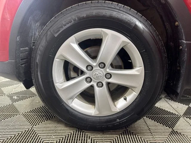 Used 2013 Barcelona Red Metallic Toyota XLE image 10