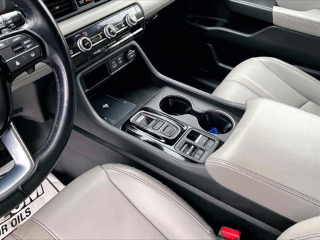 Used 2024 Lunar Silver Metallic Honda Touring image 20
