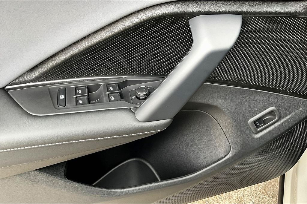 New 2026 Beige Volkswagen 2.0T SE R-Line Black image 15