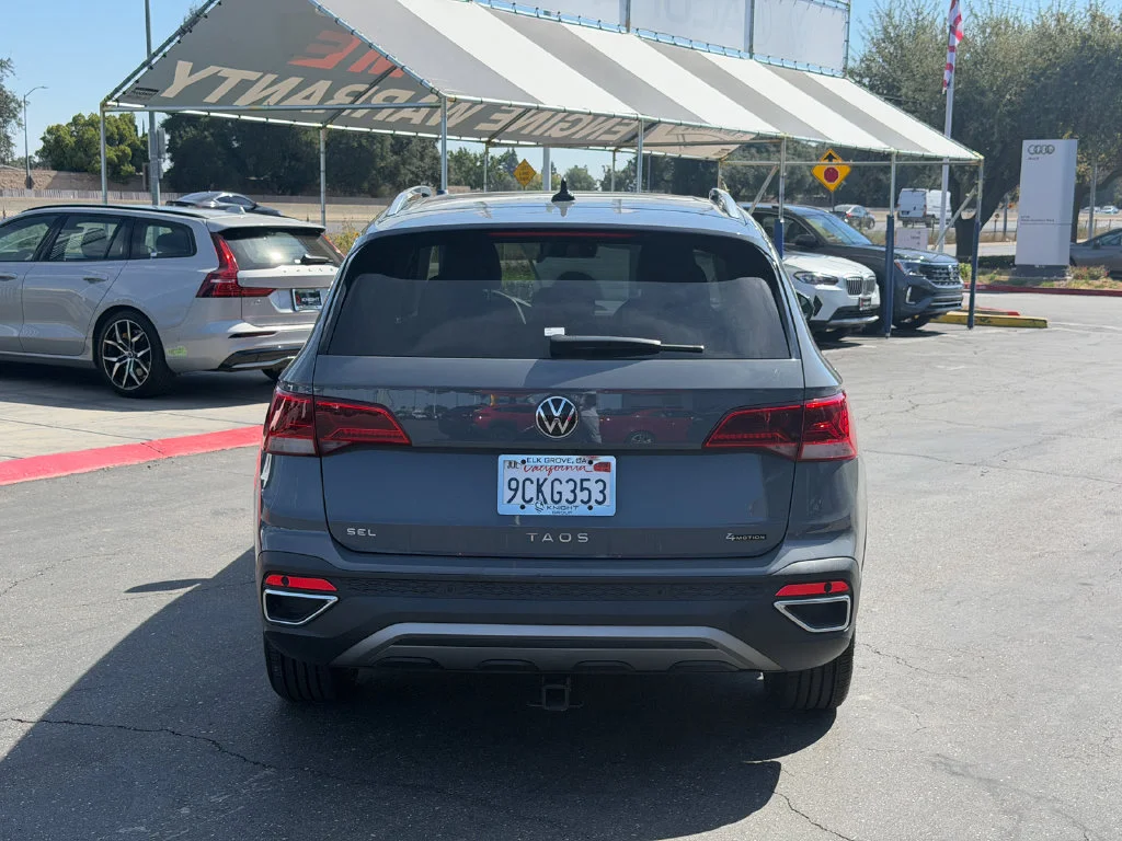 Used 2022 Pure Gray Volkswagen 1.5T SEL image 9