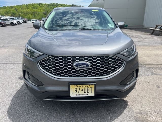 Used 2024 Gray Metallic Ford SEL image 11