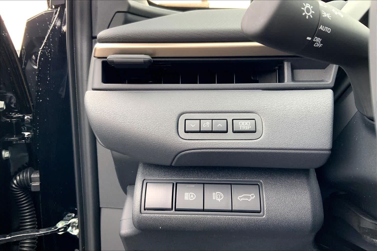 2026 Toyota bZ XLE - Photo 20