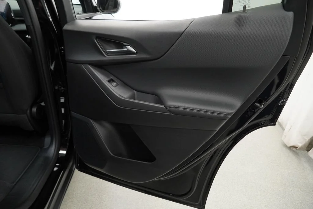 New 2027 Mosaic Black Metallic Chevrolet LT image 26