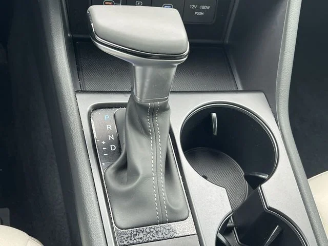 Used 2025 Silver Hyundai SE image 21
