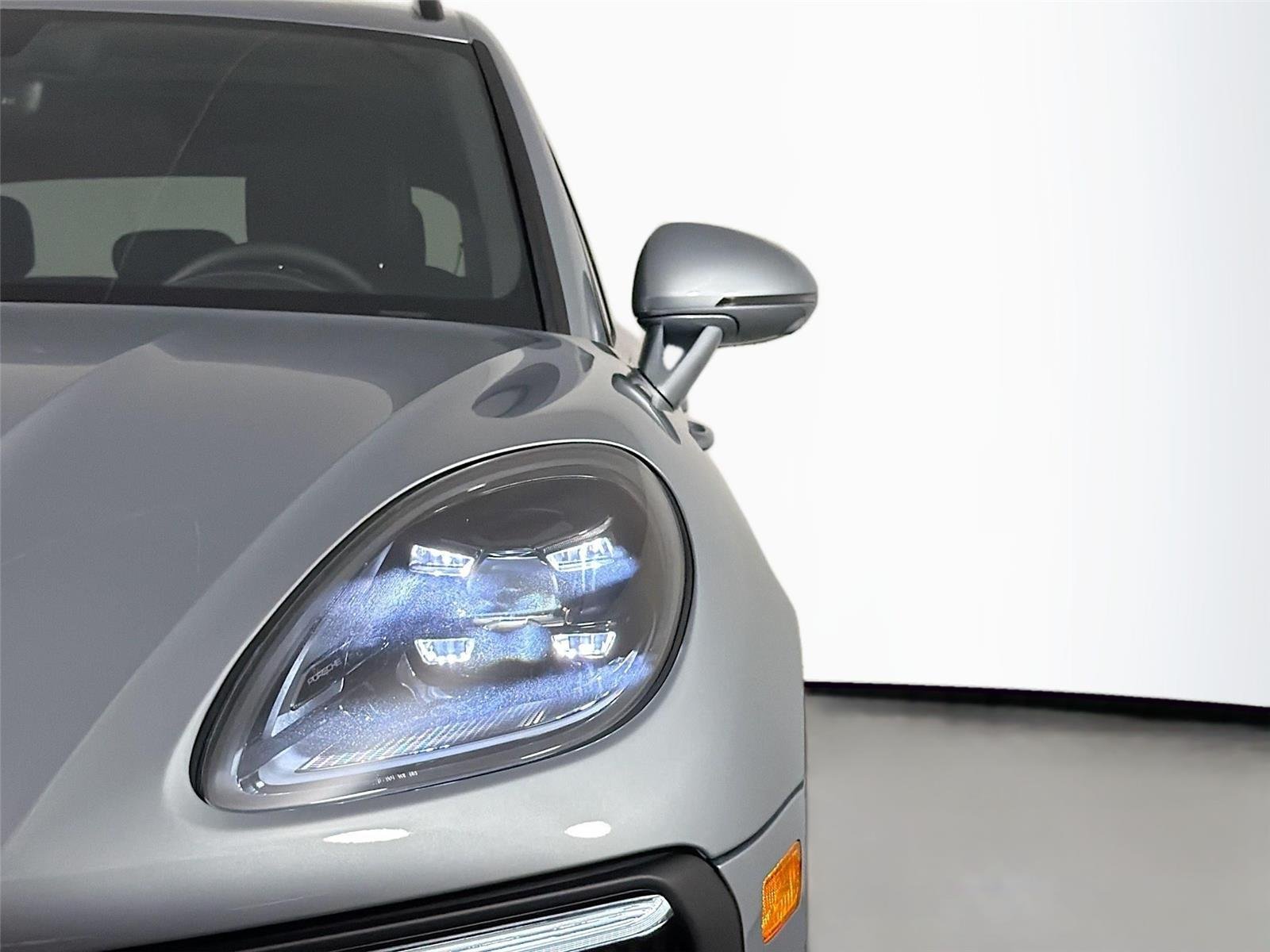 2025 Porsche Macan S - Photo 15