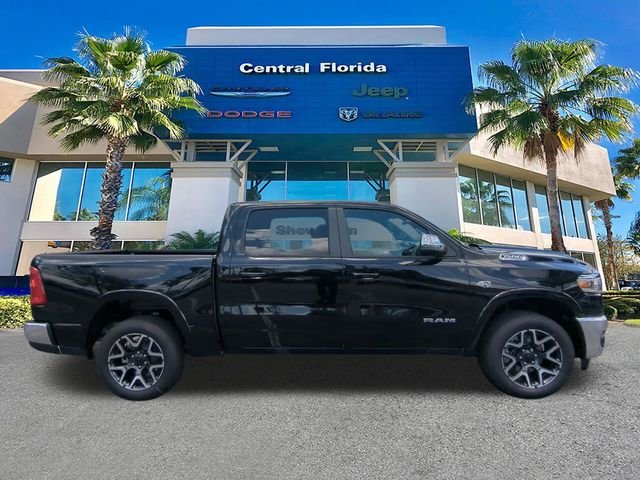 New 2026 Diamond Black Crystal Pearl-Coat Exterior Paint RAM Laramie image 4