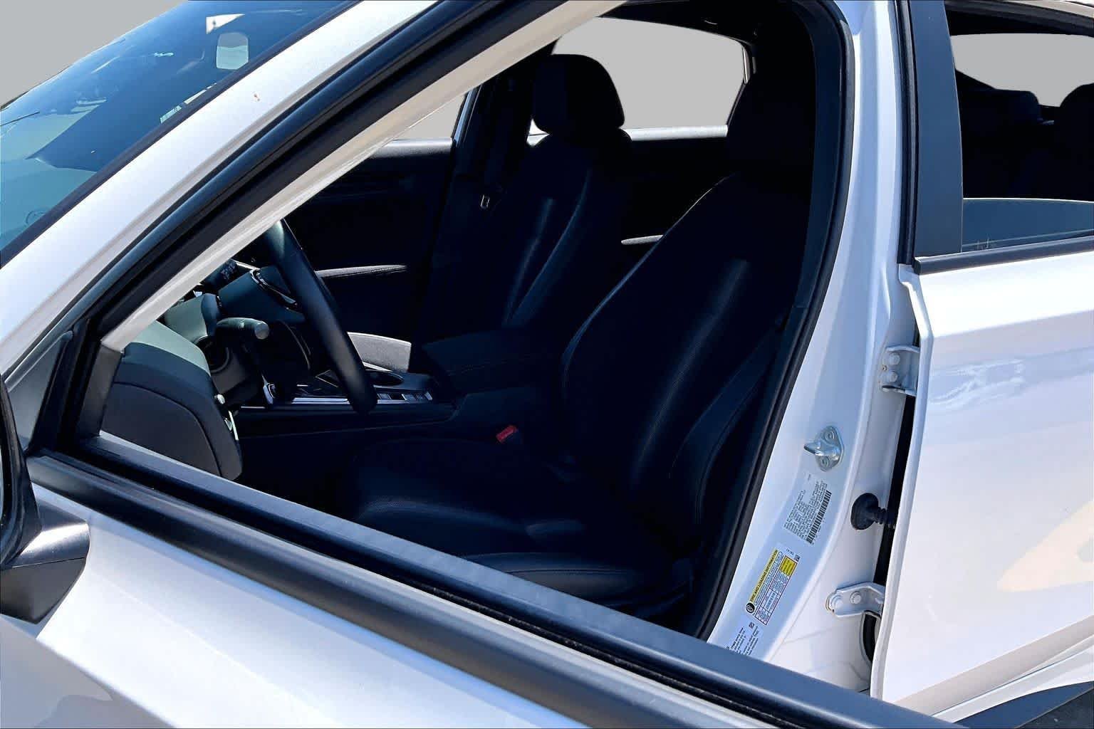 Used 2025 Platinum White Pearl Honda Sport image 7