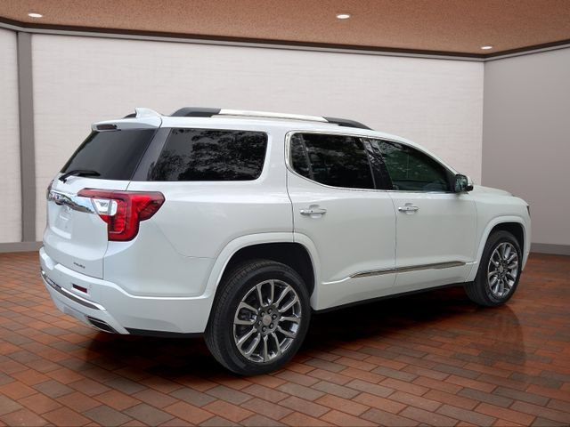 Used 2023 White Frost Tricoat GMC Denali image 3