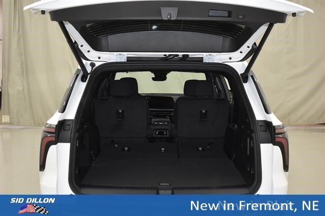 New 2026 Summit White Chevrolet AWD LT image 12