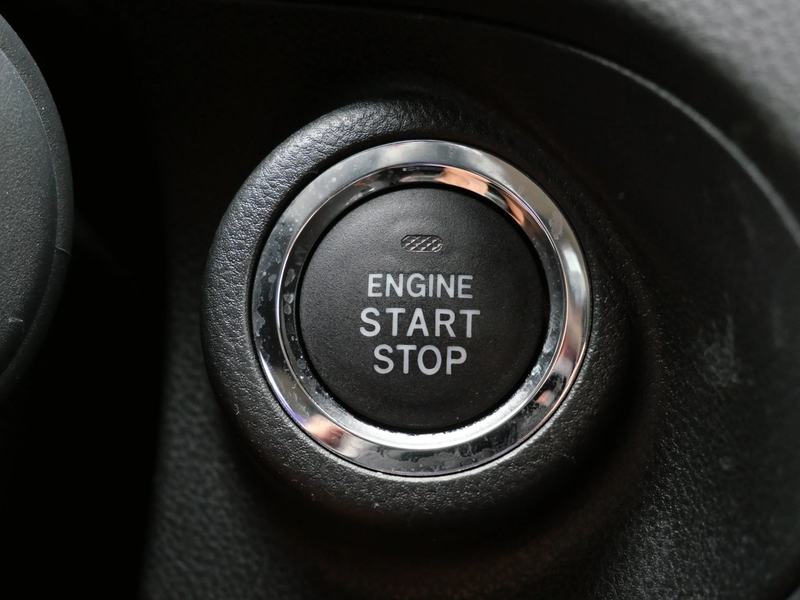 Used 2023 Ice Silver Metallic Subaru Limited image 31
