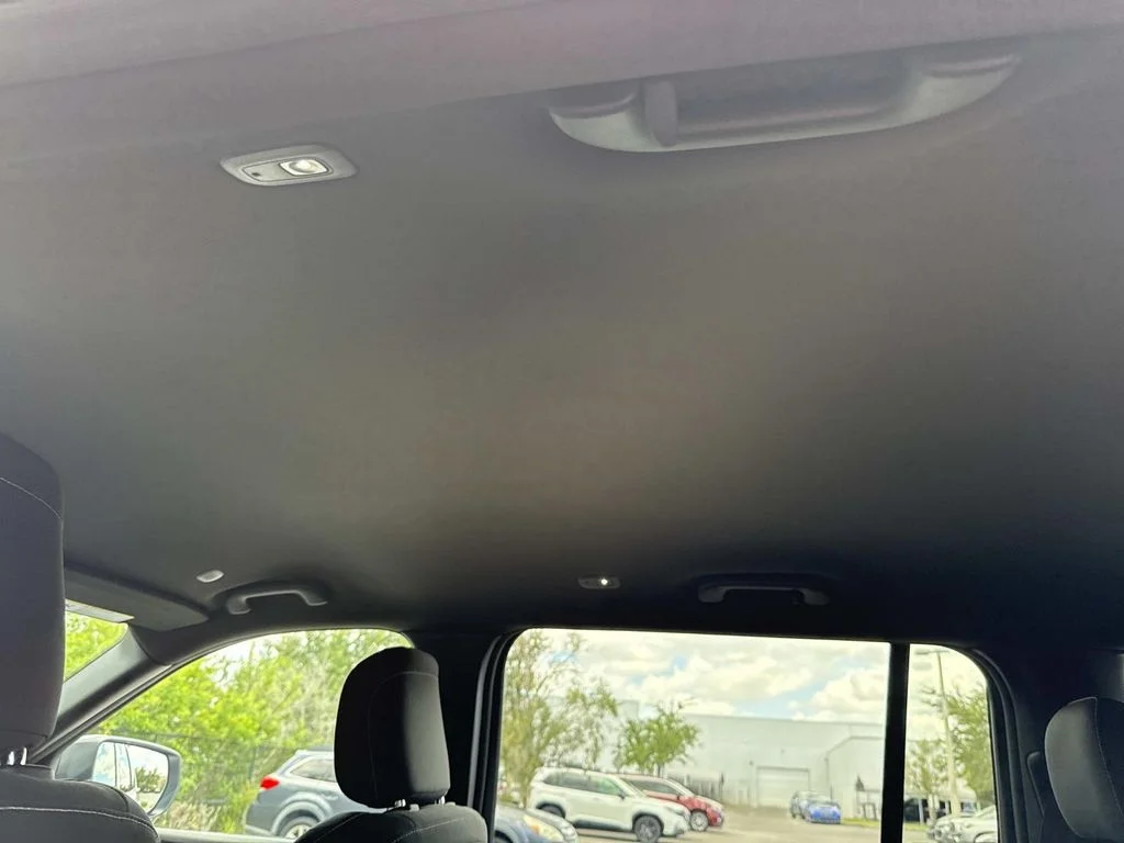 Used 2025 Silver Jeep Laredo image 16