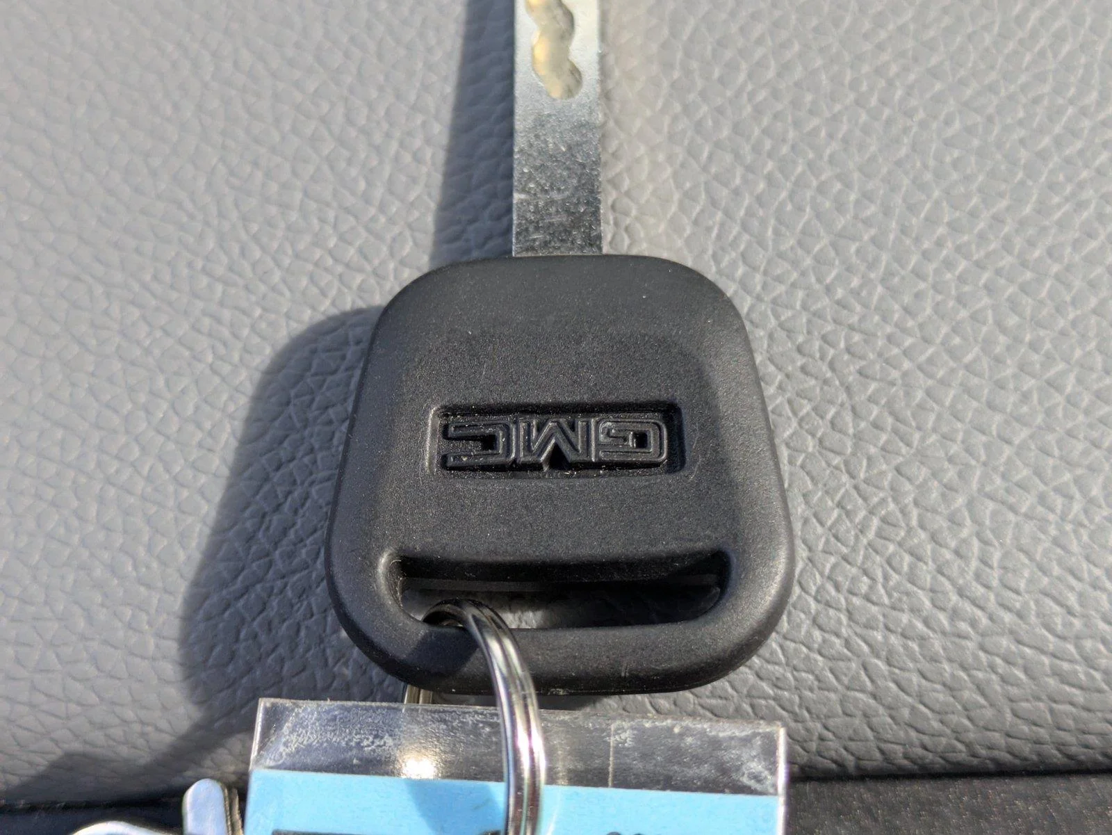 Used 2014 White GMC Base image 29
