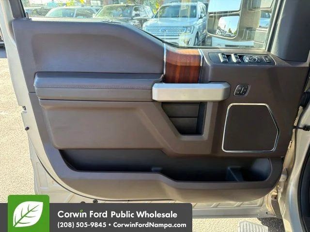 Used 2017 White Gold Metallic Ford  image 13