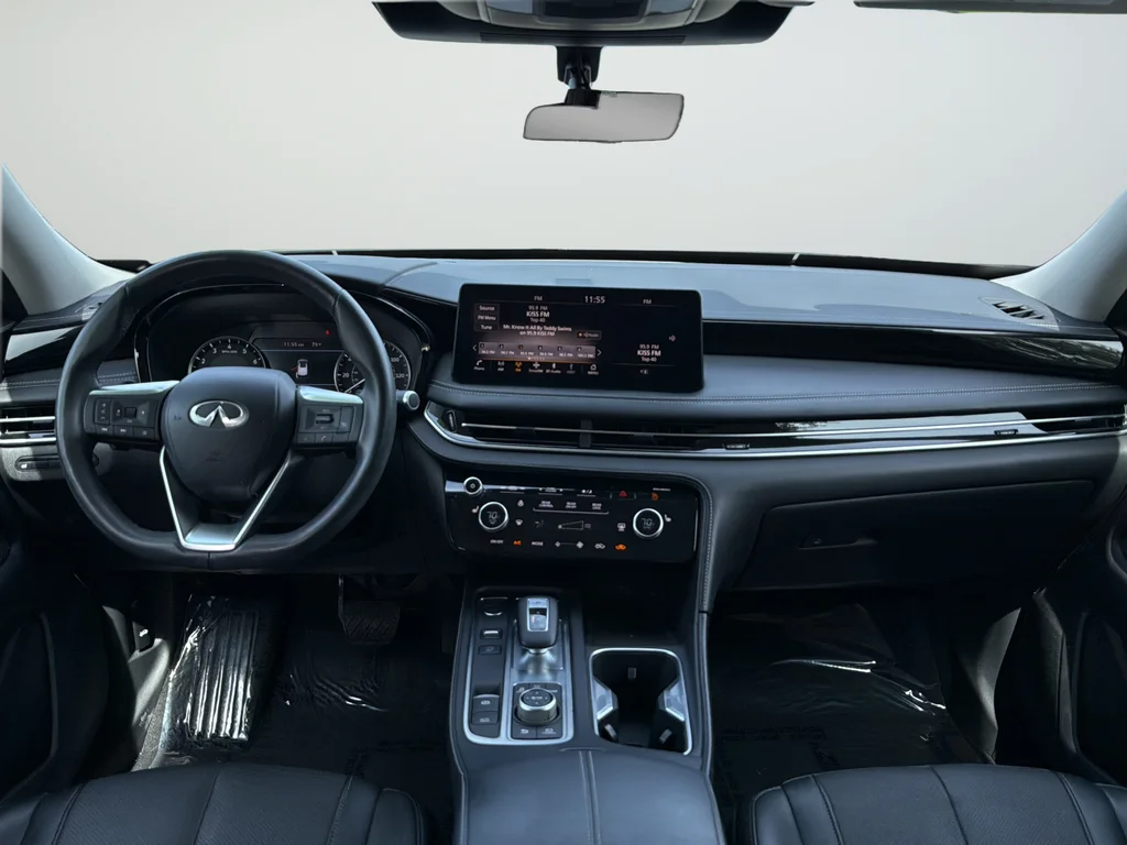 Certified Used 2023 White INFINITI PURE image 9
