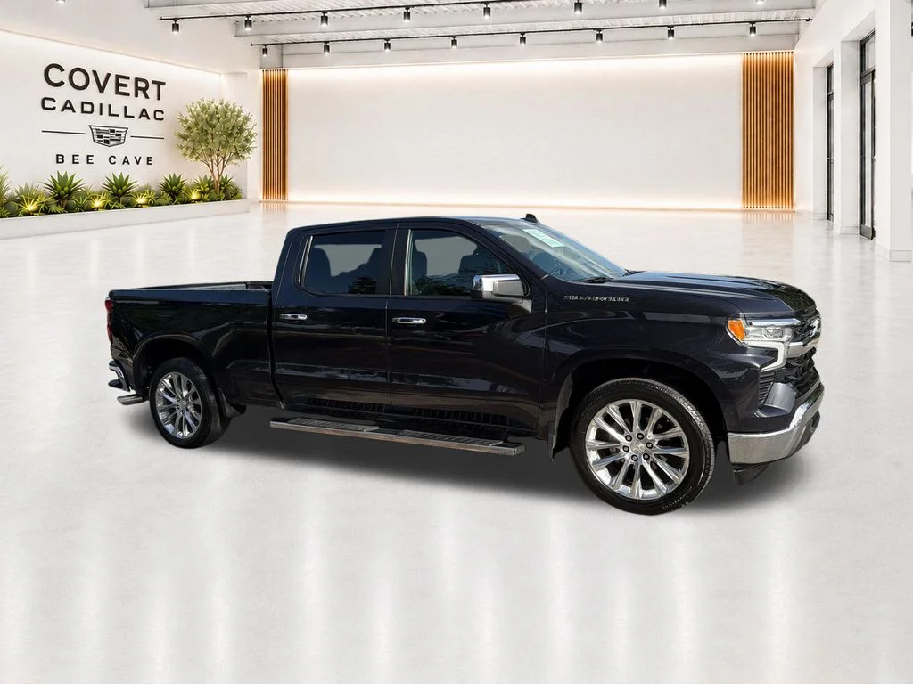 Used 2022 Gray Chevrolet LT image 16