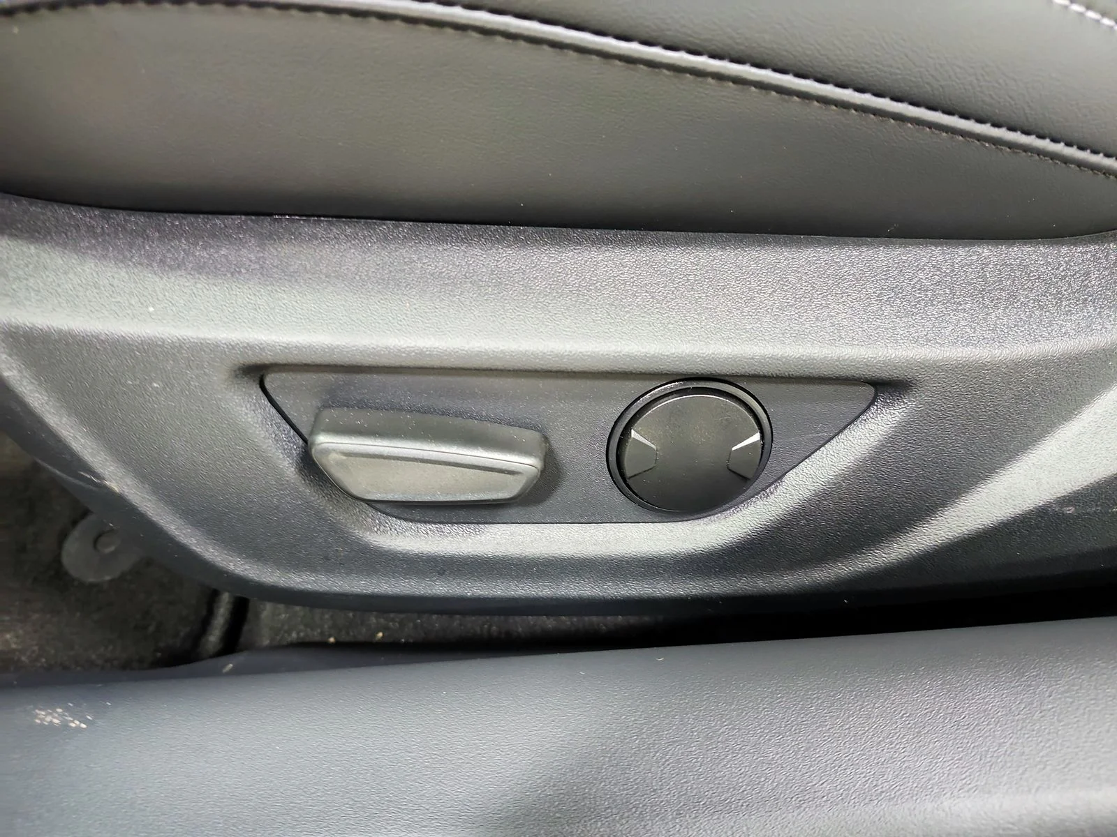 New 2026 Molten Magenta Metallic Tinted Clearcoat Ford EcoBoost® Premium Fastback image 20