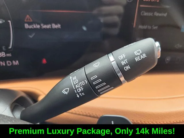 Used 2025 Green Cadillac Premium Luxury image 27