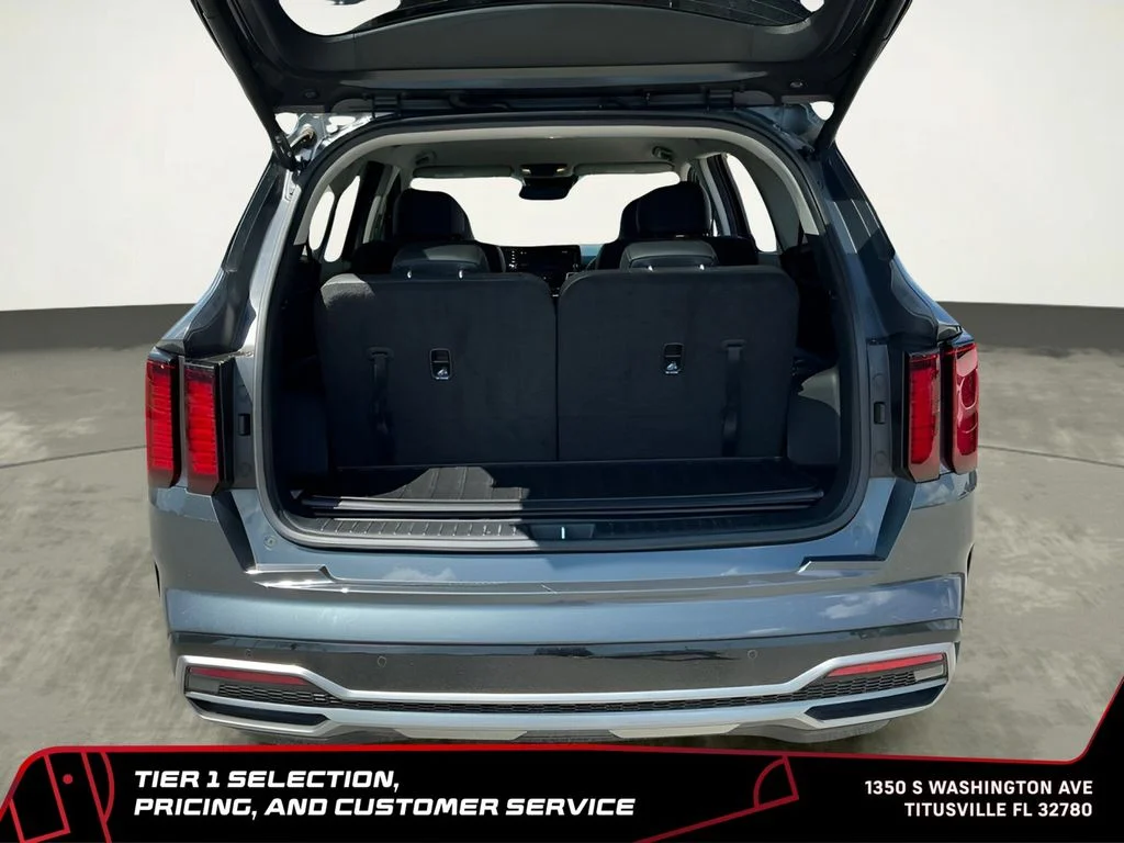 Used 2022 Gray Kia EX image 15