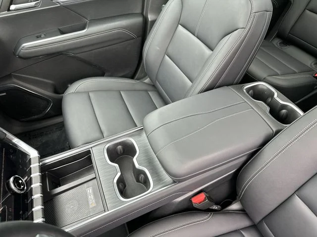 Used 2024 Silver GMC Elevation image 23