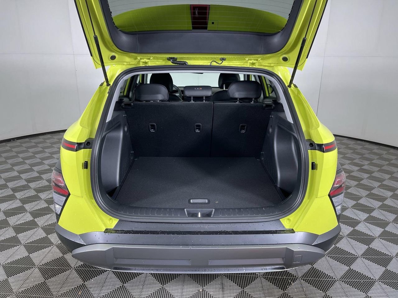 New 2026 Neoteric Yellow Hyundai SEL Premium AWD image 21