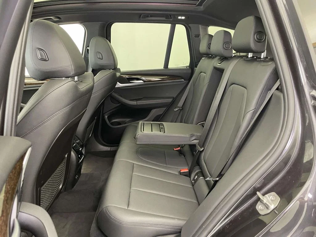 Used 2020 Gray BMW xDrive30i image 17