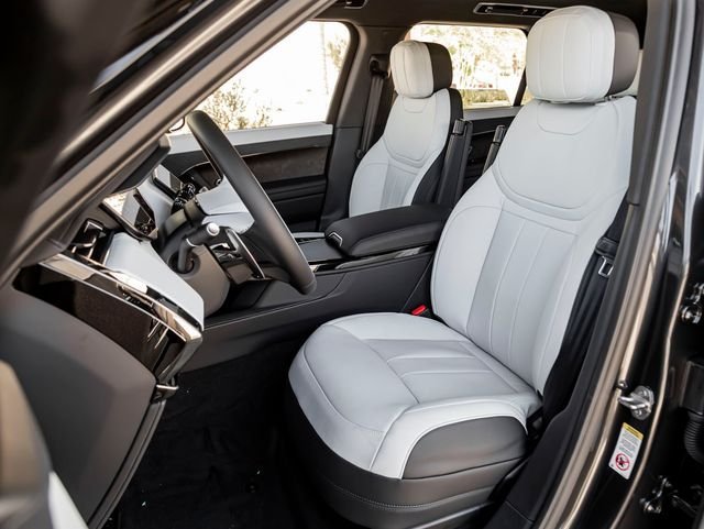 New 2026 Carpathian Grey LAND ROVER Dynamic SE image 13