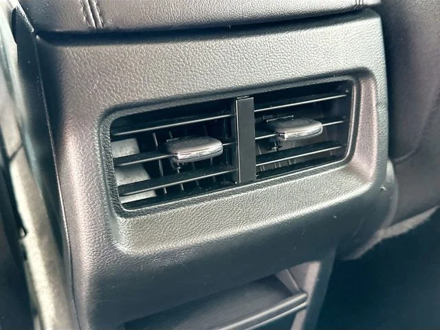 Used 2024 Gray Ford SE image 23