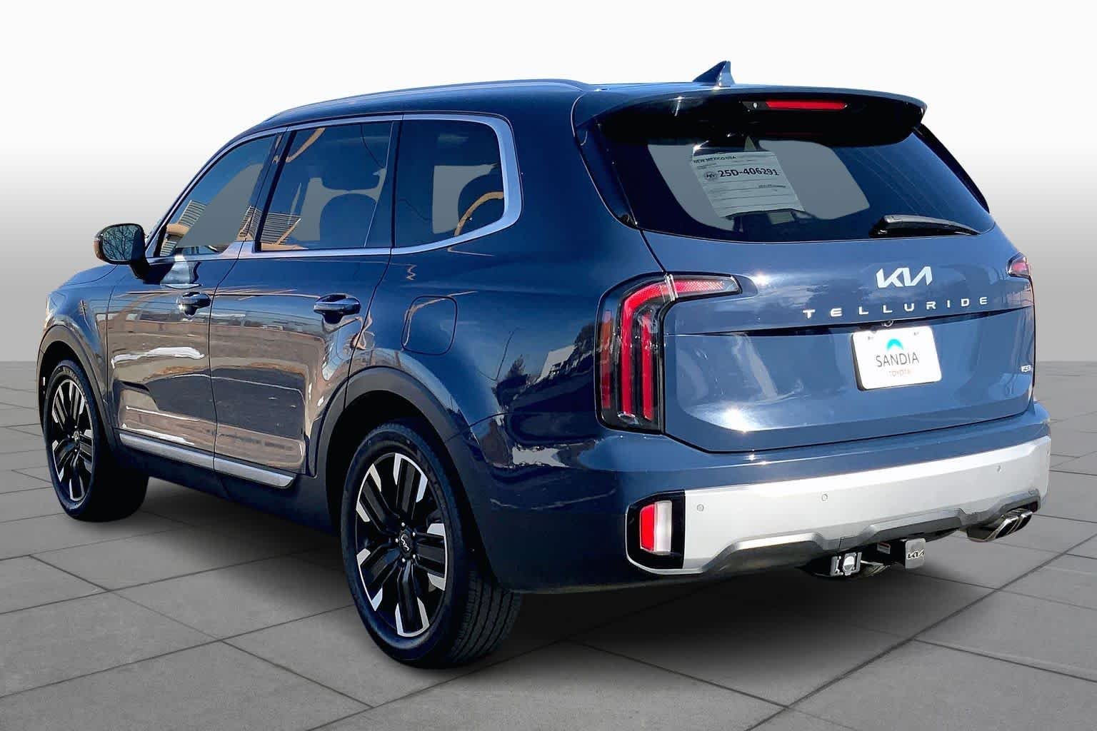 Used 2023 Midnight Lake Blue Kia SX Prestige image 11