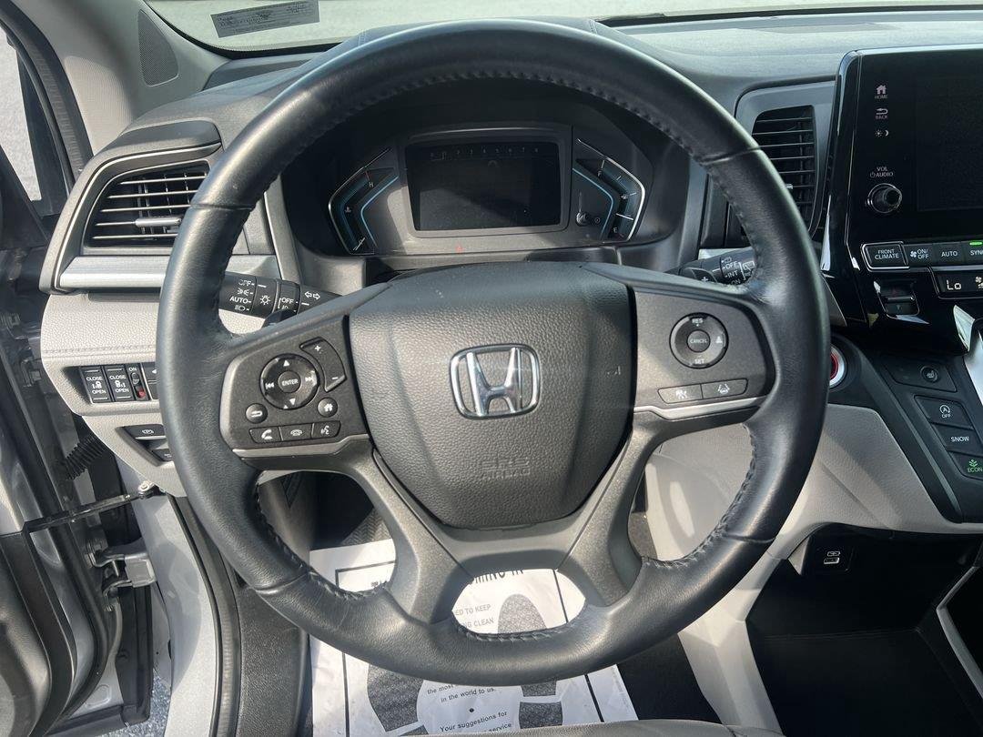 Used 2022 Lunar Silver Metallic Honda EX-L image 17