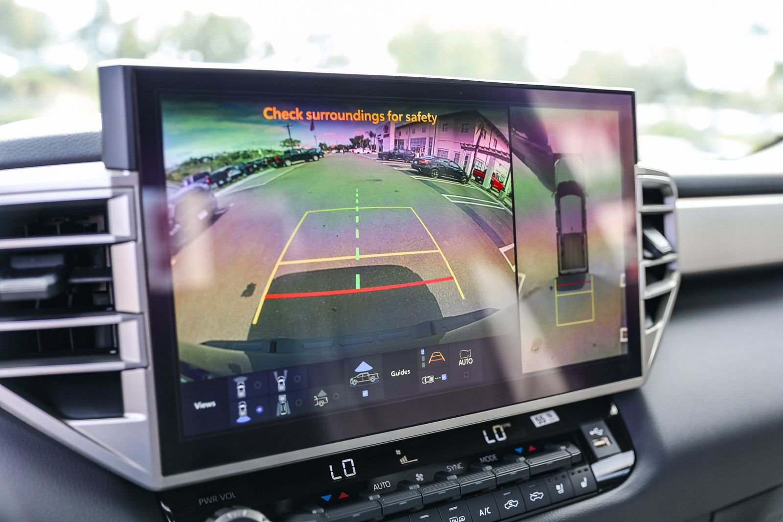 2025 Toyota Tundra Limited - Photo 23