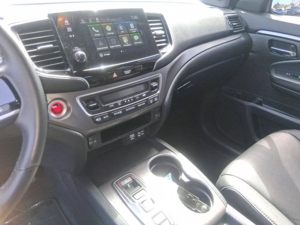 Used 2022 Black Honda EX-L image 18